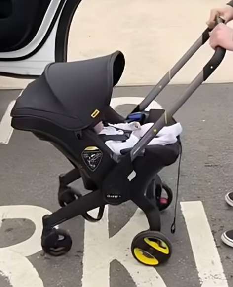 Newborn-friendly travel system stroller with extra storage